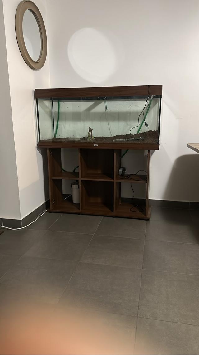 Aquarium juwell avec meuble