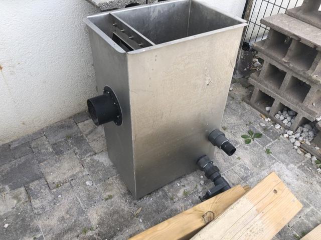 Filtre à grille pour bassin koi gravitaire à Rimling
