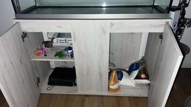 Aquarium avec meuble